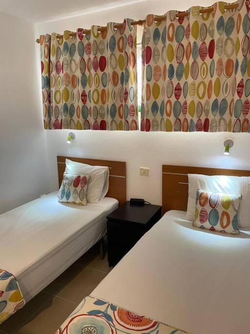 Puskas Apartament Costa De Antigua